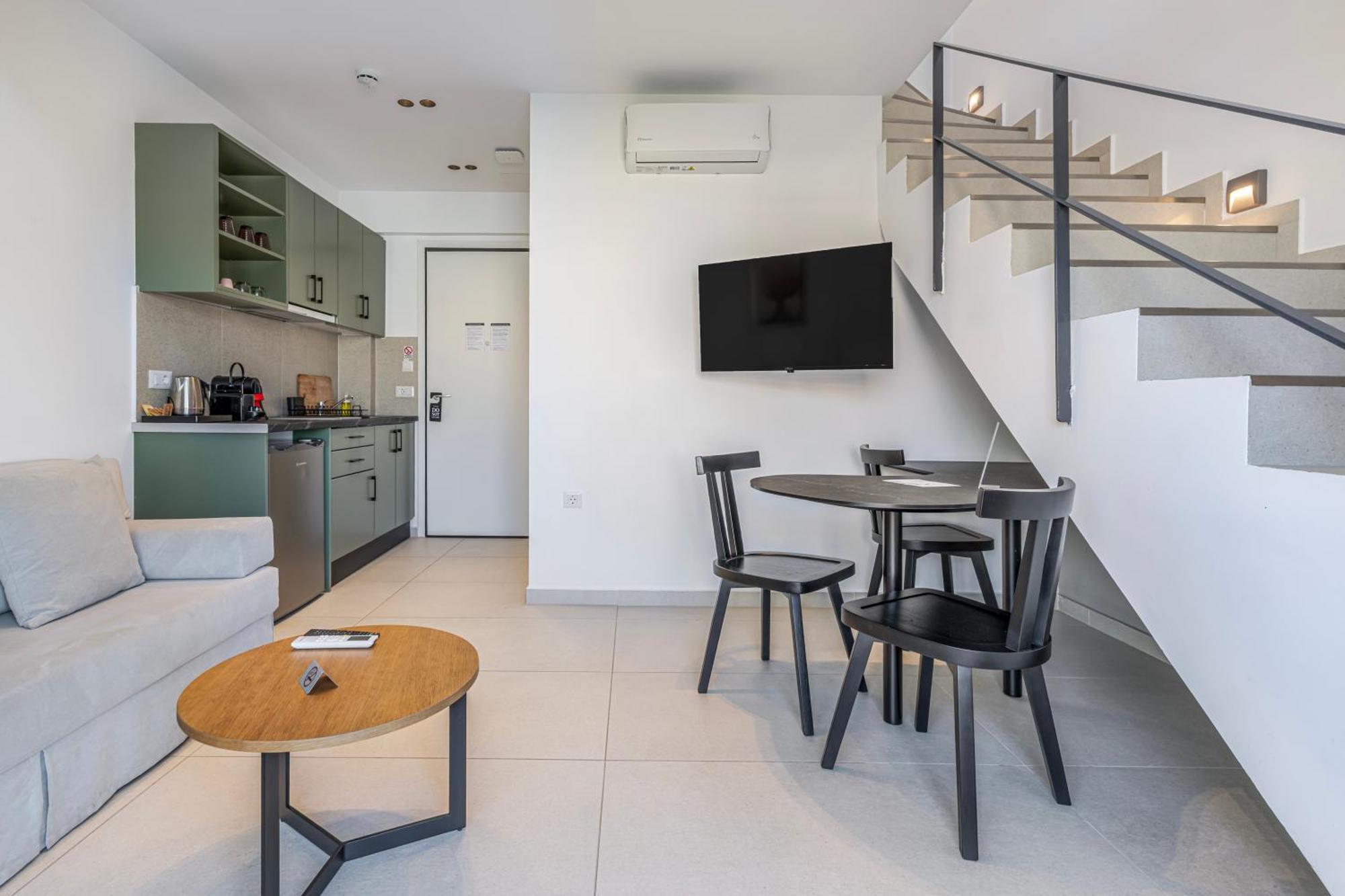Genesis Luxury Athen