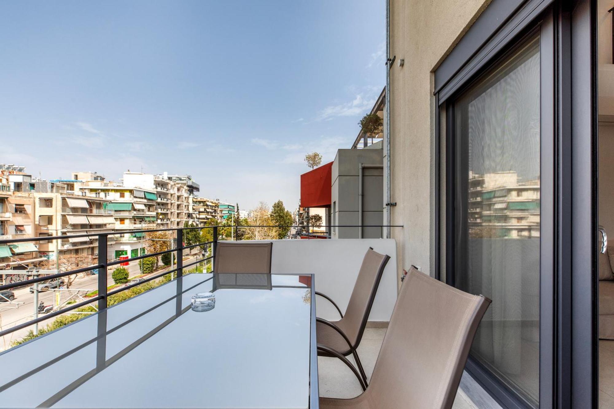 Genesis Luxury * Athen